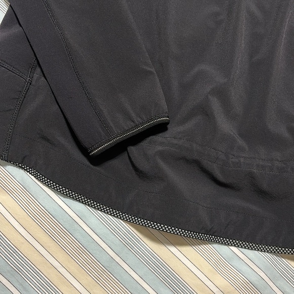 Lululemon jacket - Picture 4 of 5